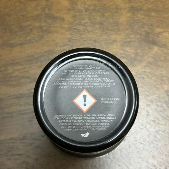 Jo Malone Myrrh & Tonka Scented Mini Candle Fragrance (0434) - Picture 4 of 4